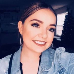 Meet your Posher, Corrine